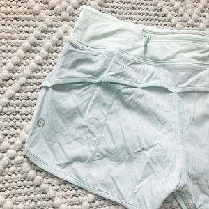 Lululemon speed shorts mint size 4 great condition